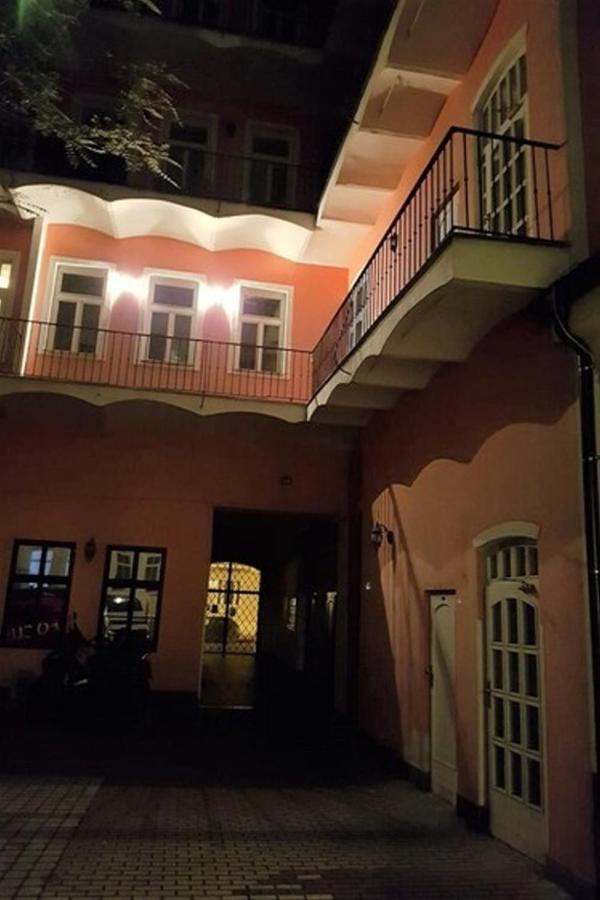 Apartment Near Congress Centre I. Prag Exterior foto
